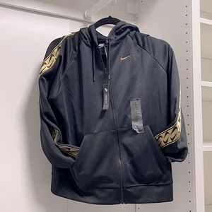 NWT Nike Woman Sweater